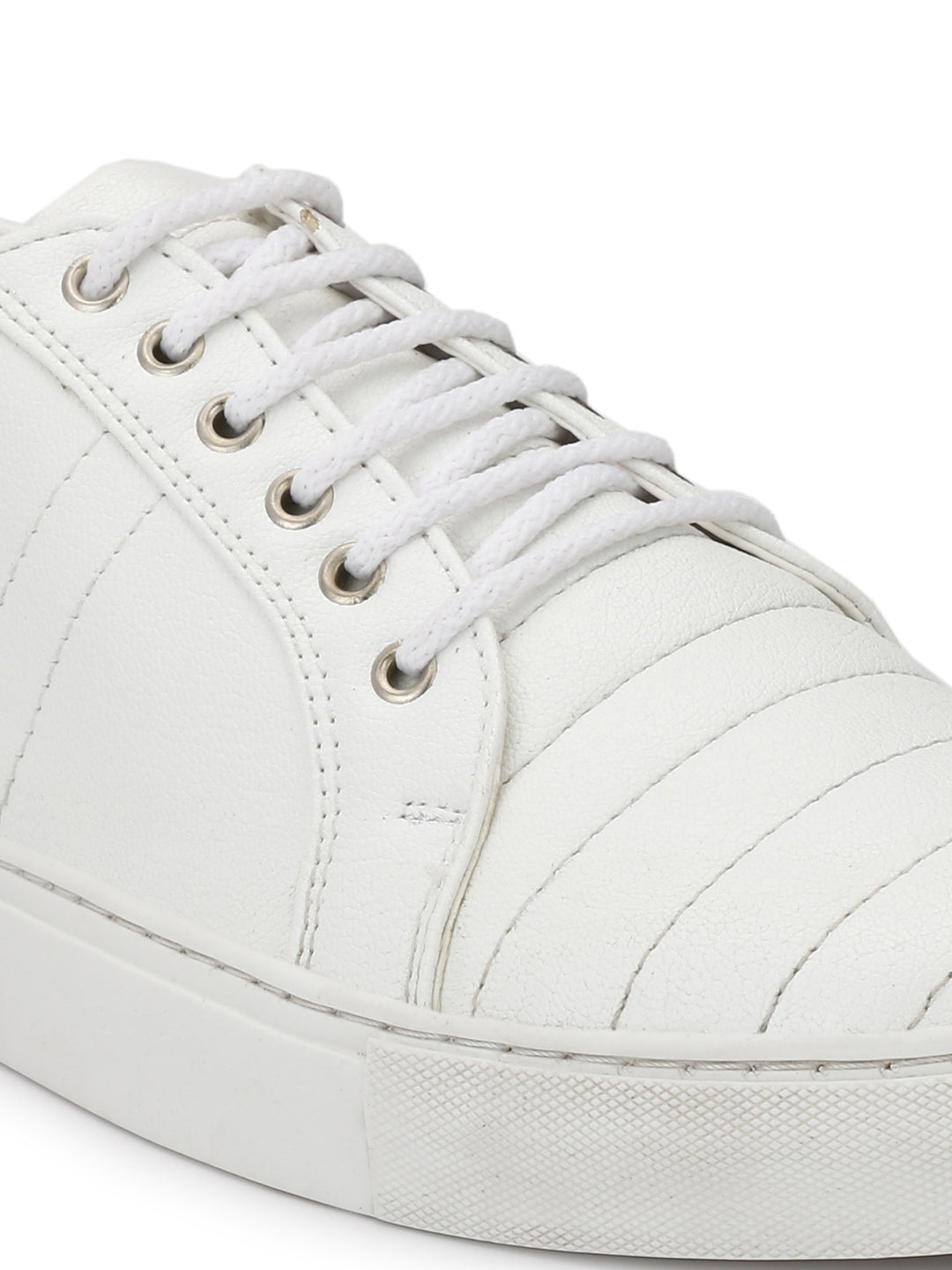 Guava Men's White Quilted Lace up Sneaker (GV15JA534)