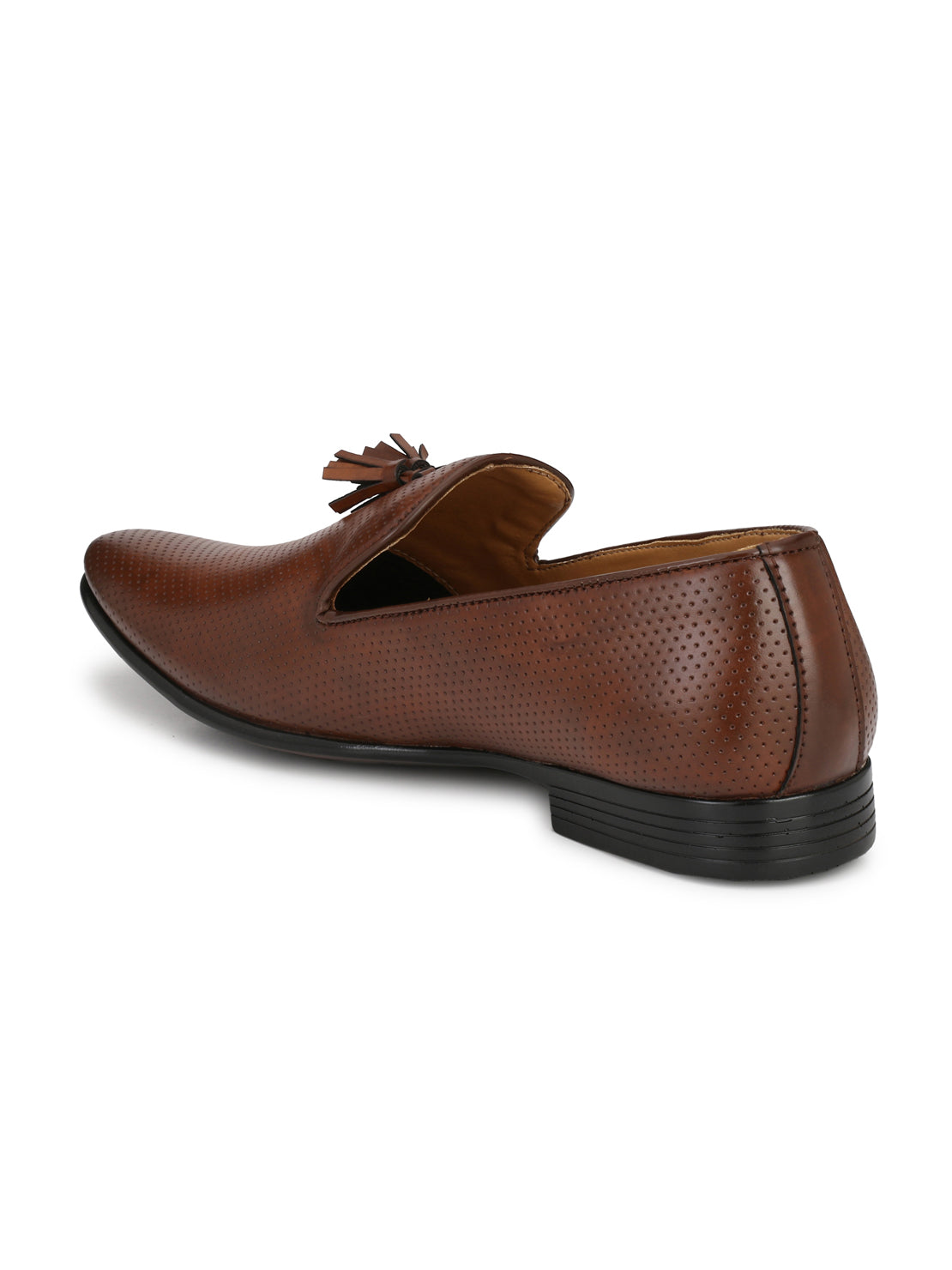 Guava Men's Brown Tassel Slip On Semi Formal Shoes (GV15JA580)