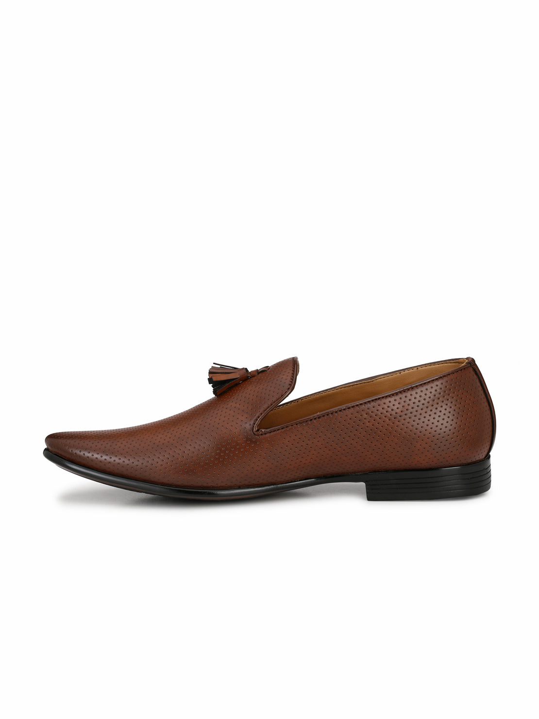 Guava Men's Brown Tassel Slip On Semi Formal Shoes (GV15JA580)