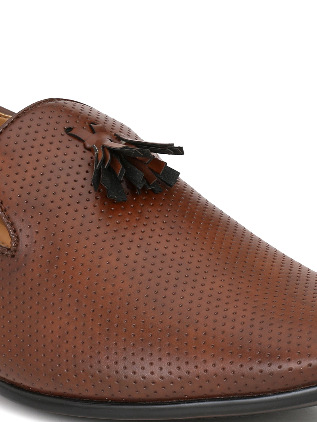 Guava Men's Brown Tassel Slip On Semi Formal Shoes (GV15JA580)