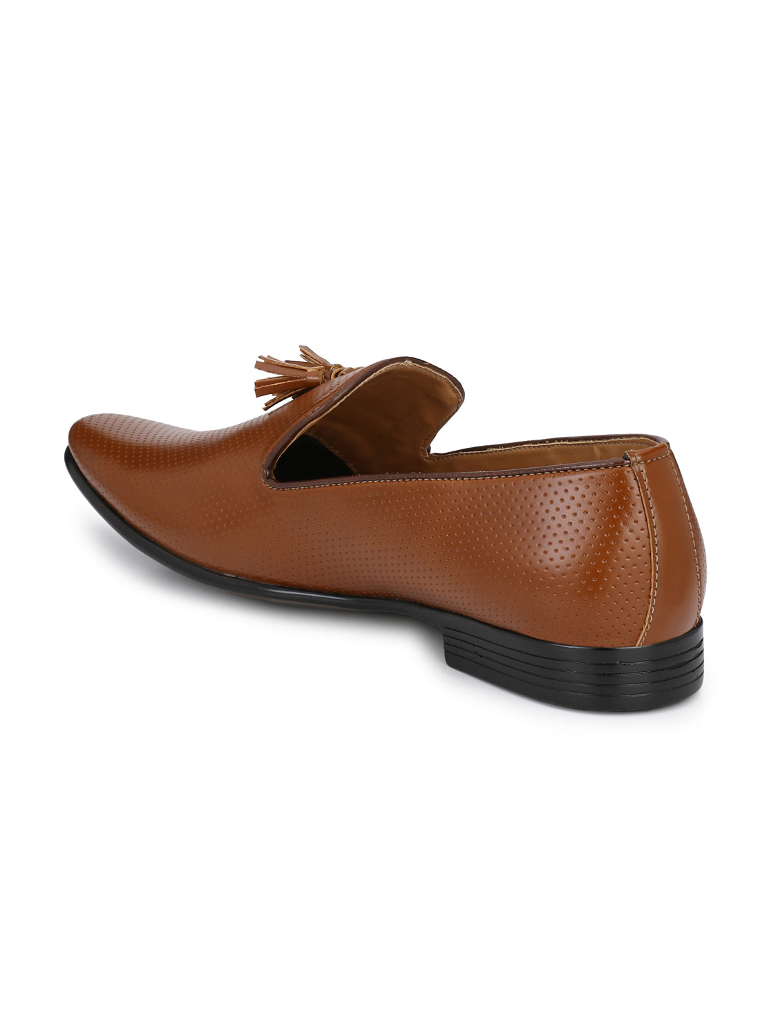 Guava Men's Brown Tassel Slip On Semi Formal Shoes (GV15JA581)