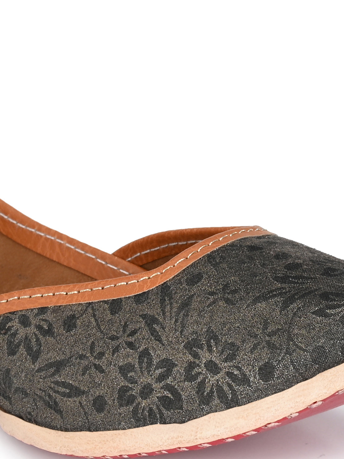 Aady Austin Women Black Trendy Ethnic Jutti Mojris (AUSF19055)