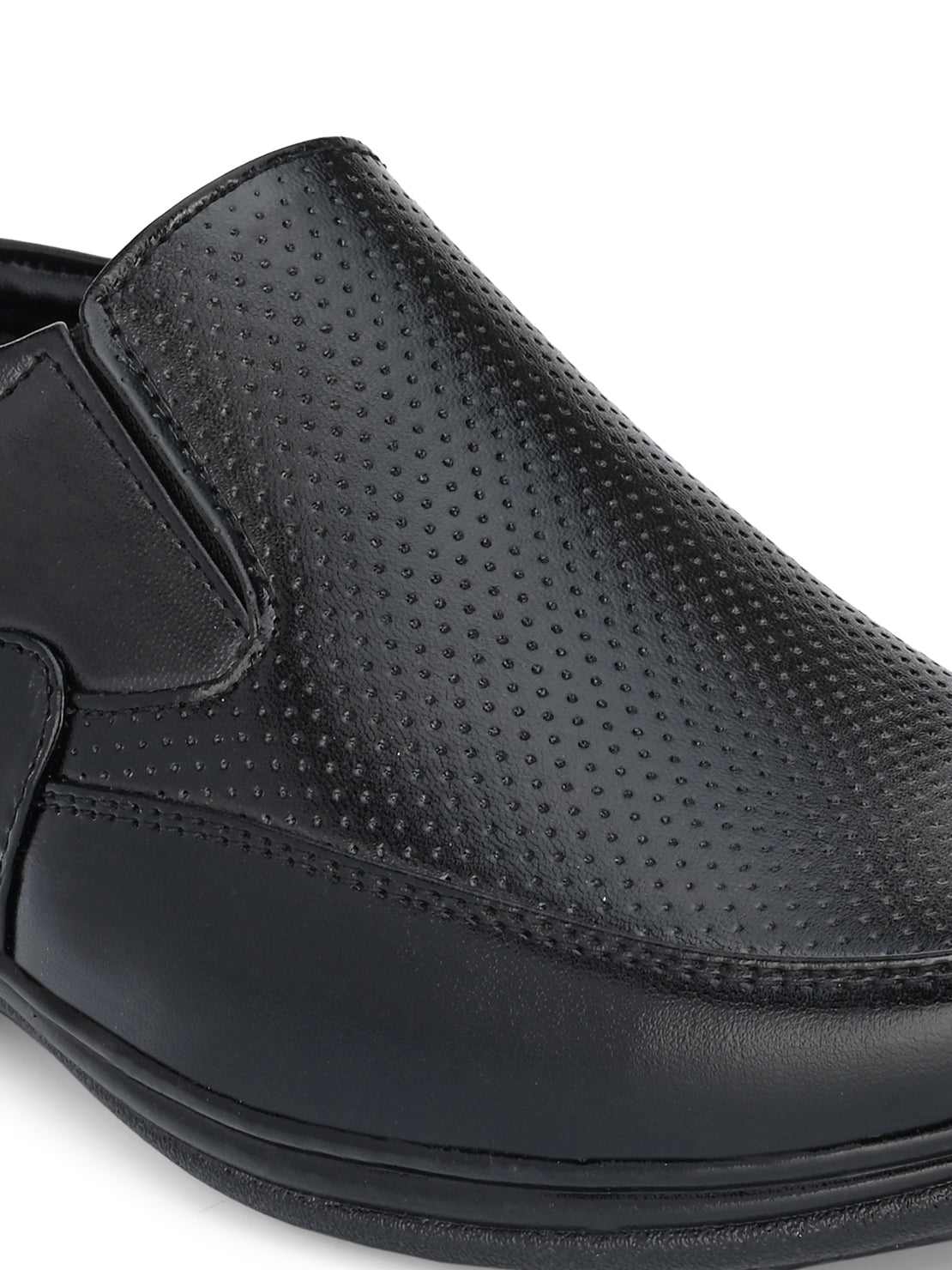 Guava Men's Black Slip On Formal Shoes (GV15JA738)