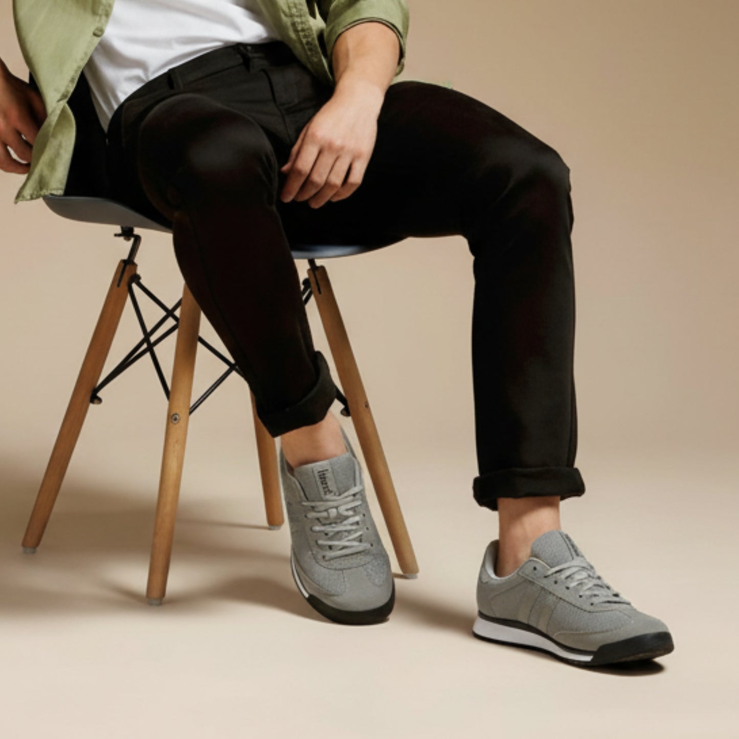 Hirolas Men’s Grey Running Shoes  Lightweight Breathable Mesh Sneakers Non-Slip Casual Sport Shoes with Cushioning & Comfort Sole HRLSN01GRY